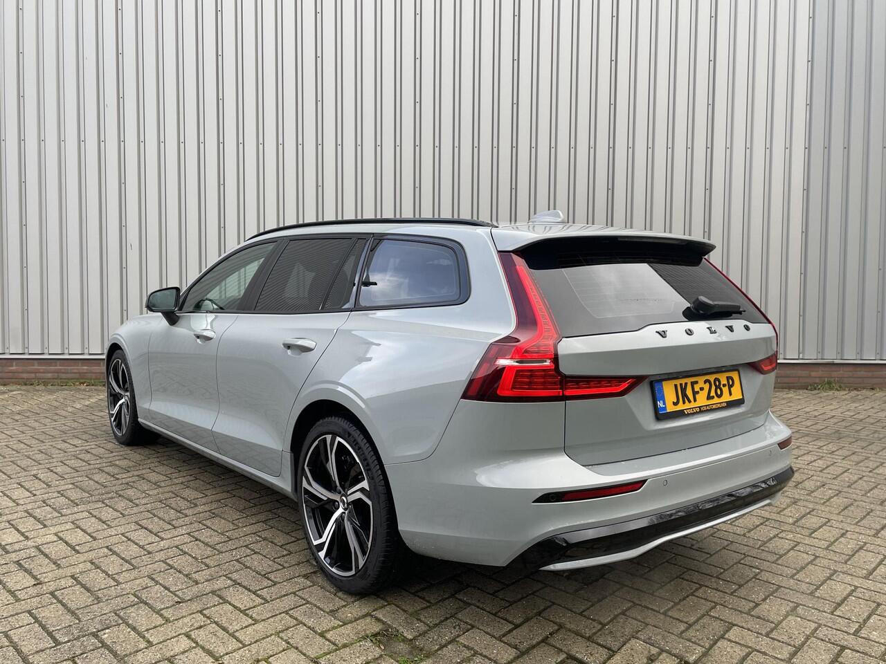 Volvo V60 B4 Plus Dark l Schuif/kantel dak l