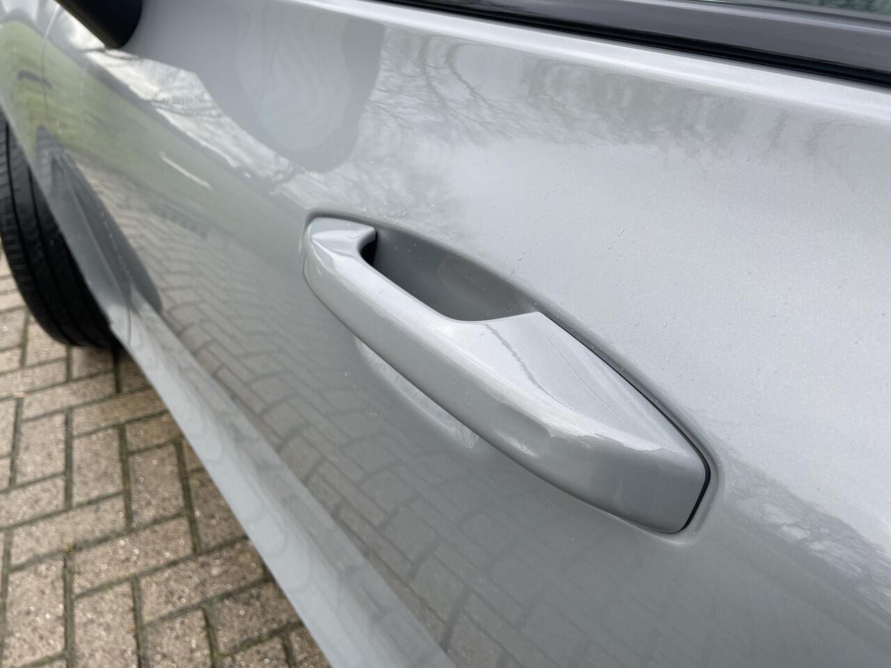 Volvo V60 B4 Plus Dark l Schuif/kantel dak l