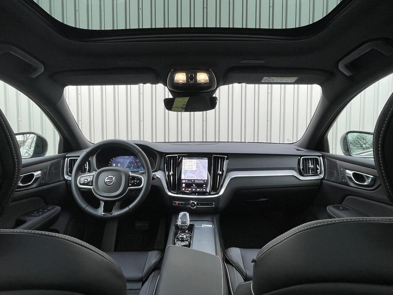 Volvo V60 B4 Plus Dark l Schuif/kantel dak l