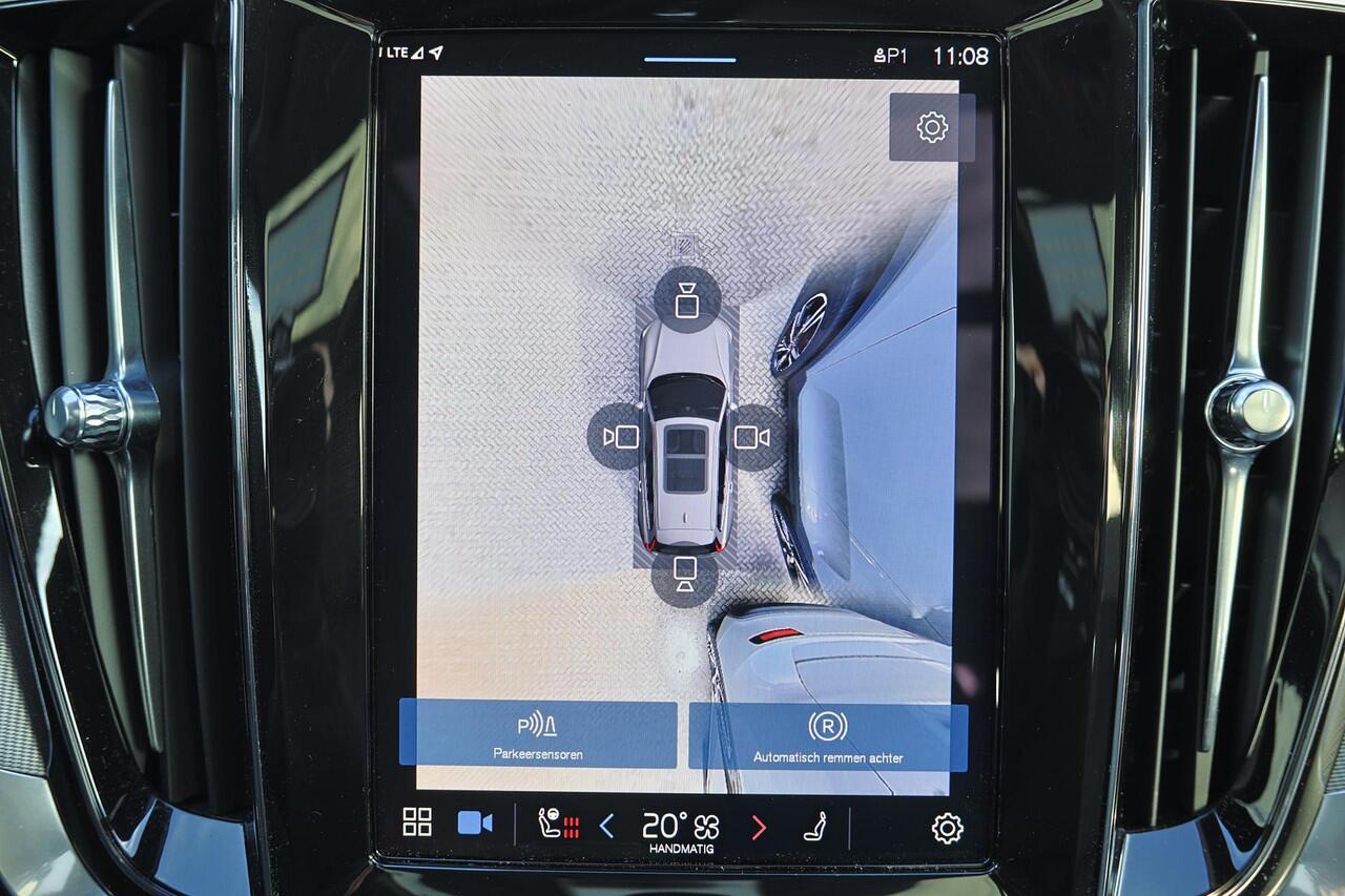 Volvo V60 B4 Plus Dark - Panorama/schuifdak - IntelliSafe Assist & Surround - 360º Camera - Harman/Kardon audio - Adaptieve LED koplampen - Verwarmde voorstoelen, stuur & achterbank - Parkeersensoren voor & achter - Elektr. bedienb. voorstoelen met geheugen - Draad