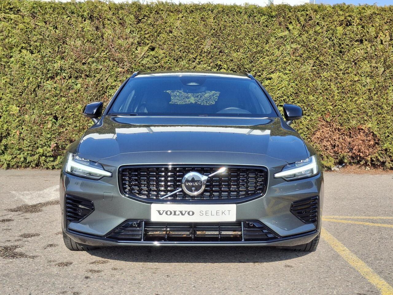 Volvo V60 T6 Plug-in hybrid AWD Plus Dark