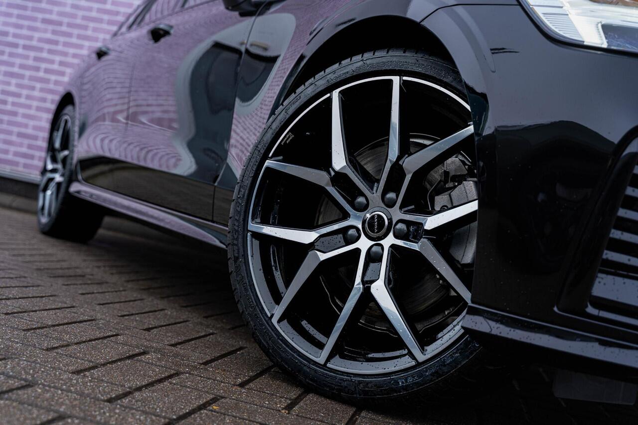 Volvo V60 T8 Plug-in hybrid AWD Plus Performance Edition | Long Range | Google | Panormadak | Exterior Styling Kit | Getint Glas | Elek. Achterklep | Uitlaatsierstukken | Harman Kardon Audio | Polestar Performance Optimisation | Elektrische Stoelverstelling | Keyle