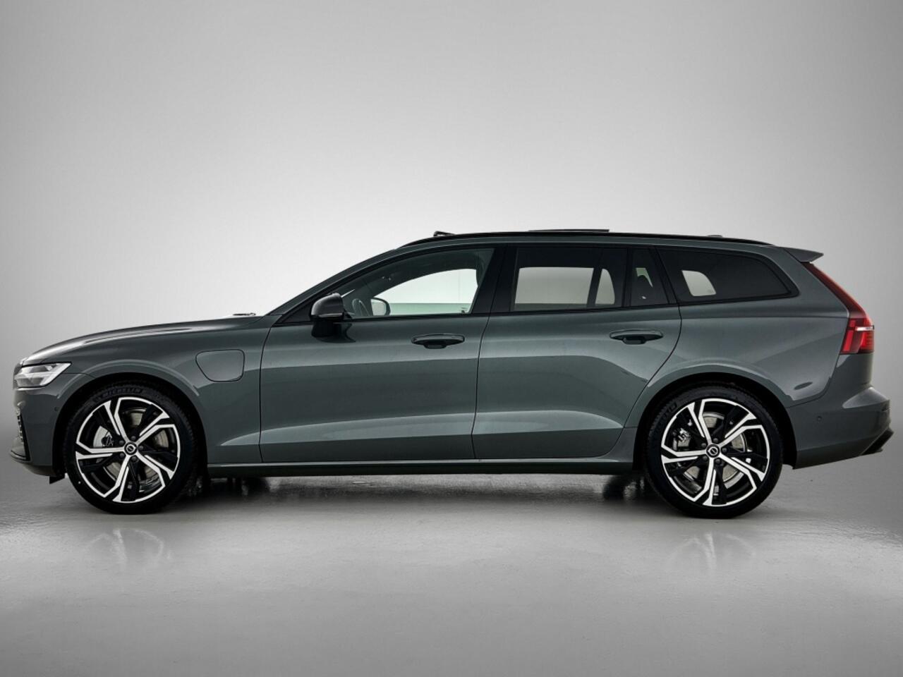 Volvo V60 T6 Twin Plus Dark| Nieuw | ACTIE | Van 64.480 voor 59985
