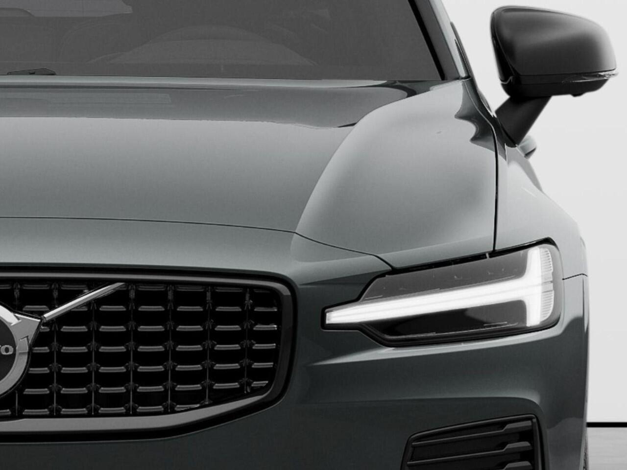 Volvo V60 T8 Plug-in hybrid AWD Plus Performance Edition | Dark | Premium Pack | Leder | Panorama dak | Direct leverbaar! |