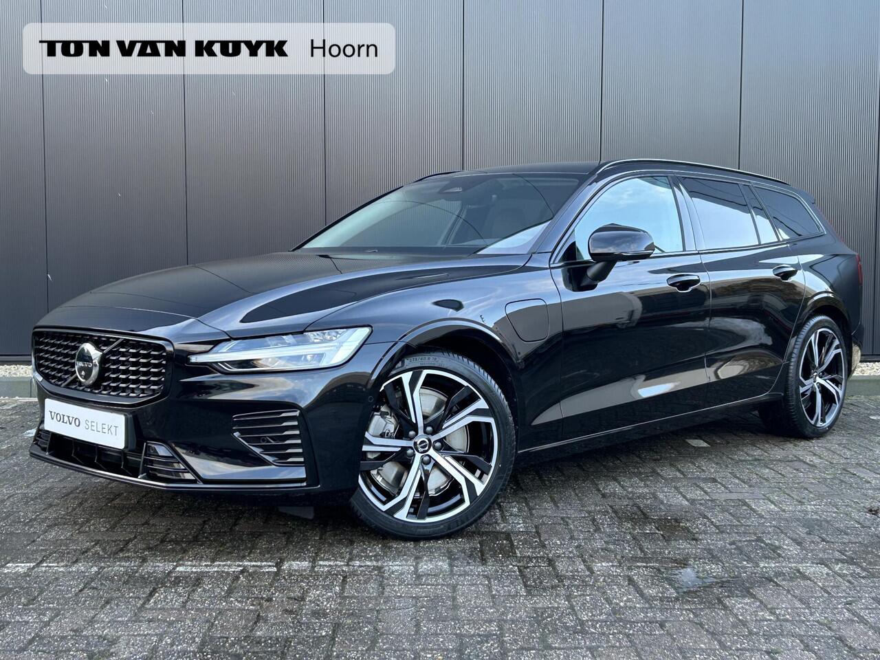Volvo V60 2.0 T8 Plug-in hybrid AWD Plus Dark 360 camera/ Polestar tuning/ schuifdak/ head up display/ climate line/ 19 inch