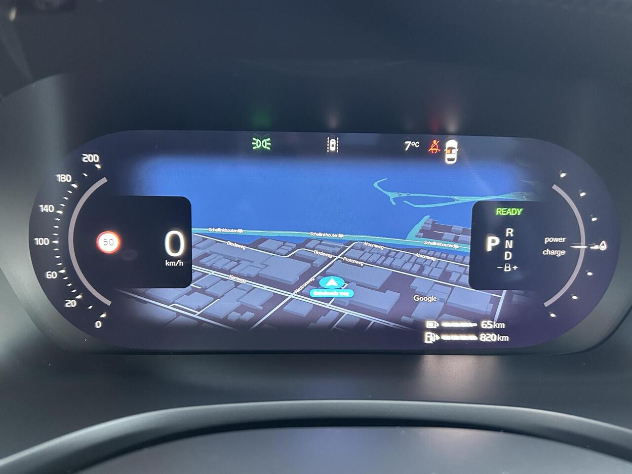 Volvo V60 2.0 T8 Plug-in hybrid AWD Plus Dark 360 camera/ Polestar tuning/ schuifdak/ head up display/ climate line/ 19 inch