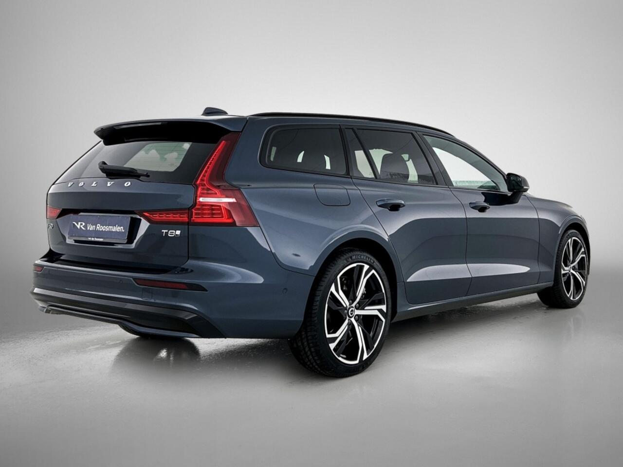 Volvo V60 2.0 T8 AWD Plus Dark | Panoramadak | Head-Up Display | 360° Came