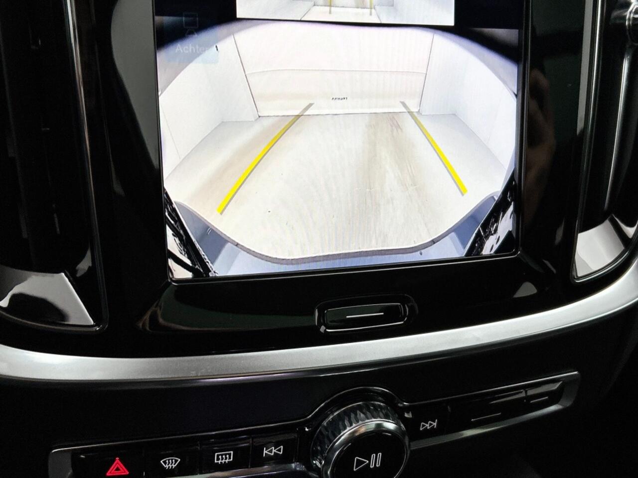 Volvo V60 2.0 T8 AWD Plus Dark | Panoramadak | Head-Up Display | 360° Came