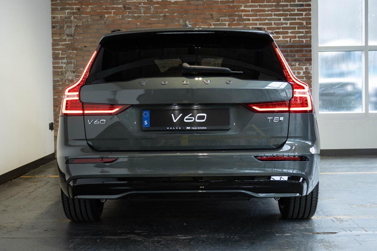 Volvo V60 T8 Plug-in hybrid AWD Ultra Dark | Bowers & Wilkins Audio | Nappa Leder met Ventilatie & Massage | Head-Up Display | Schuif/Kantel-Panoramadak | 360º Visual Park Camera | 19" Lichtmetalen Wielen