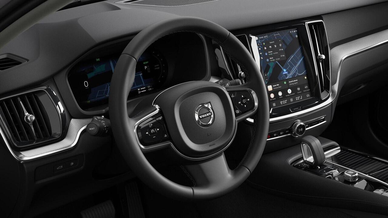 Volvo V60 2.0 T8 Plug-in hybrid AWD Plus Perform. Ed. Dark / Pano. dak / Elek. verstelbare stoelen / Voor+achter+stuur verwarmd / 19" velgen / Harman Kardon / Leder / 360 camera /