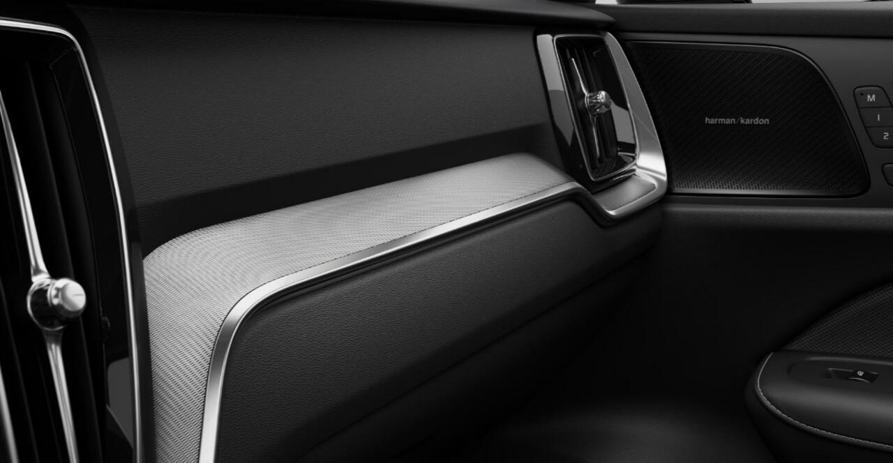 Volvo V60 T8 455PK Automaat AWD Plus Performance Dark