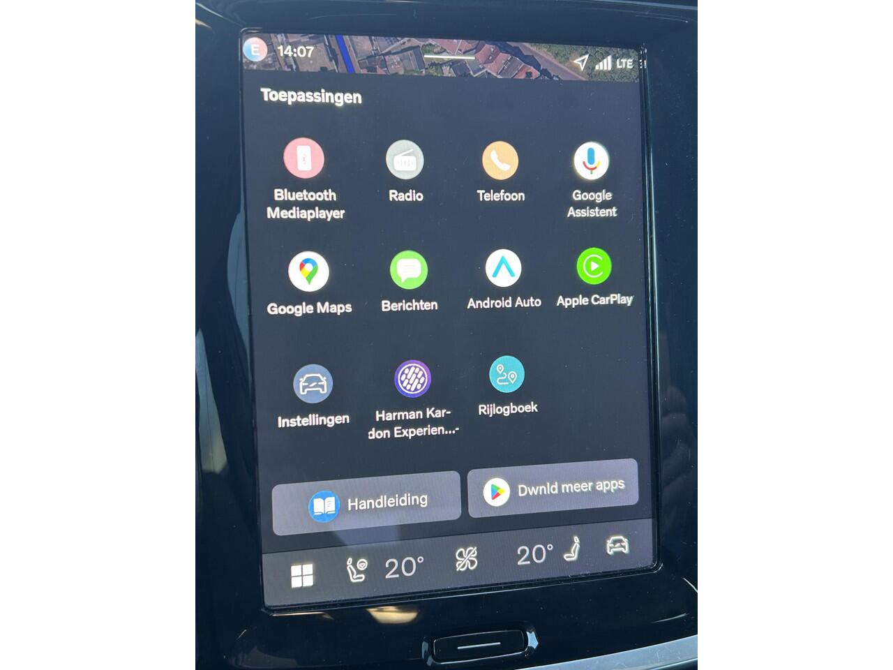 Volvo V60 2.0 T6 Plug-in hybrid AWD Core Business Edition Harman Kardon audio / 360 camera