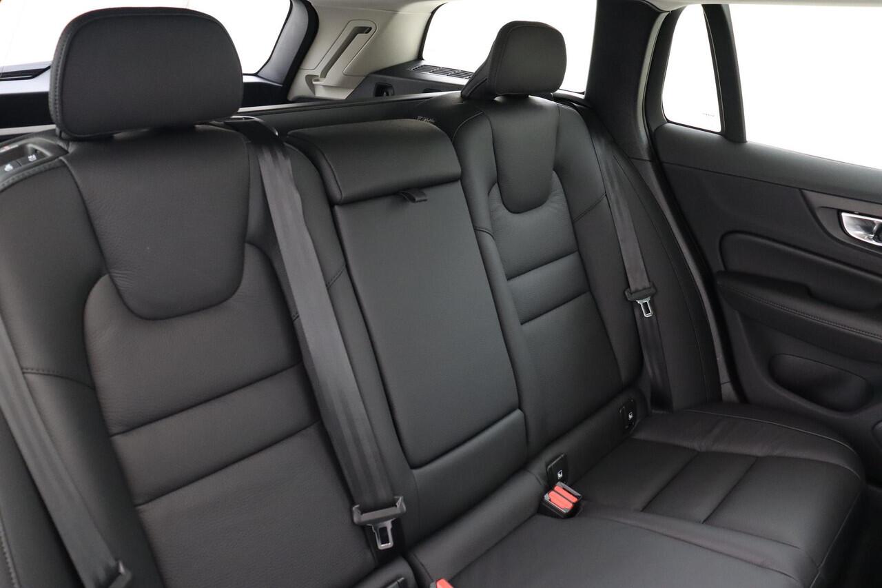 Volvo V60 T6 PLUG-IN HYBRID AWD ESSENTIAL -LEDER|ADAP.CRUISE|CLIMATE|PRIVACY.GLAS|PDC|19"