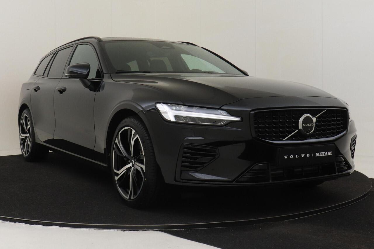 Volvo V60 T8 PLUG-IN HYBRID AWD ULTRA PERFORMANCE ED. DARK -PANO.DAK|HARMAN/KARDON|HEAD-UP DISP.|360°CAM|PRIVACY.GLAS|POLESTAR|19"