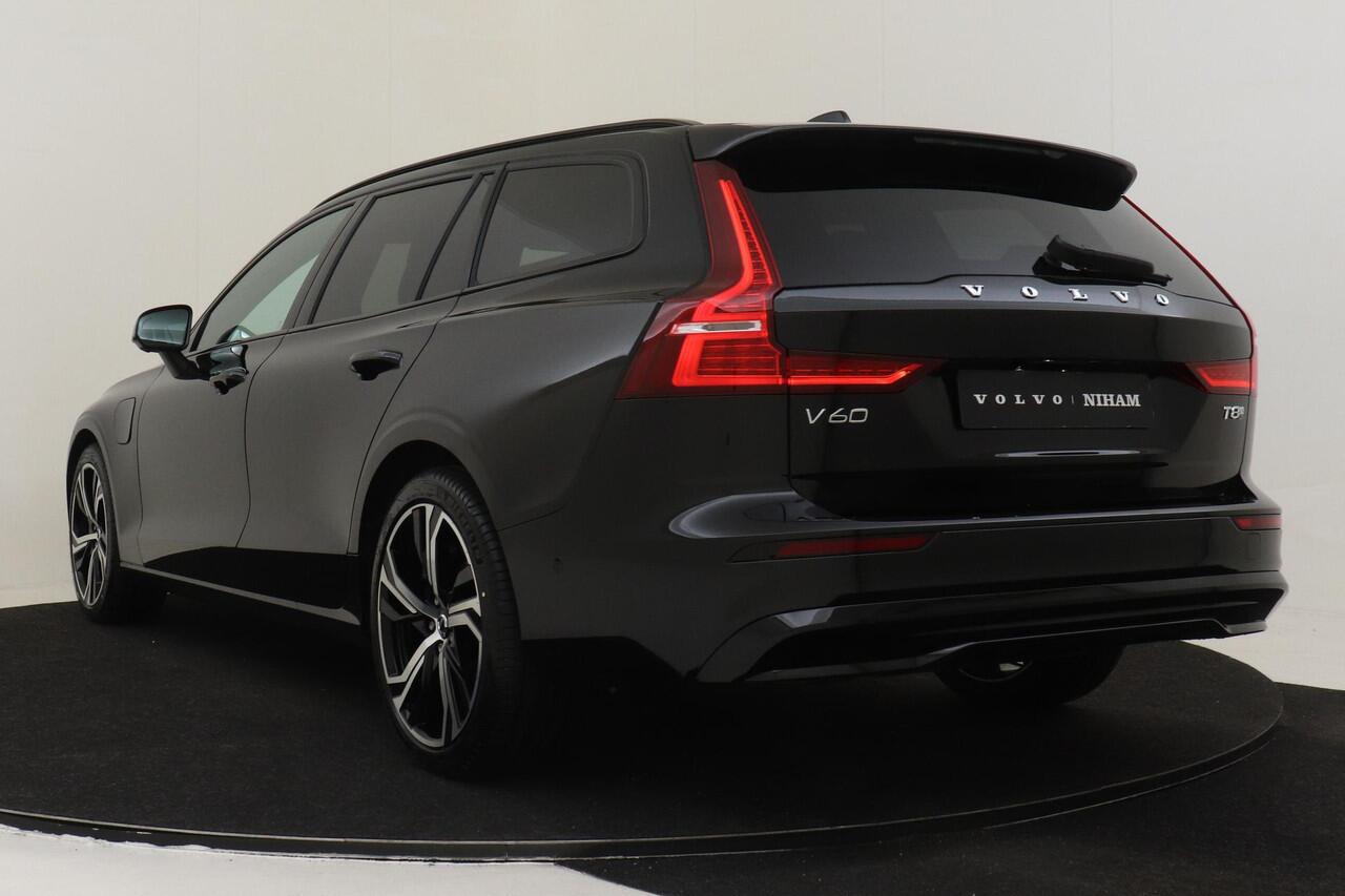 Volvo V60 T8 PLUG-IN HYBRID AWD ULTRA PERFORMANCE ED. DARK -PANO.DAK|HARMAN/KARDON|HEAD-UP DISP.|360°CAM|PRIVACY.GLAS|POLESTAR|19"