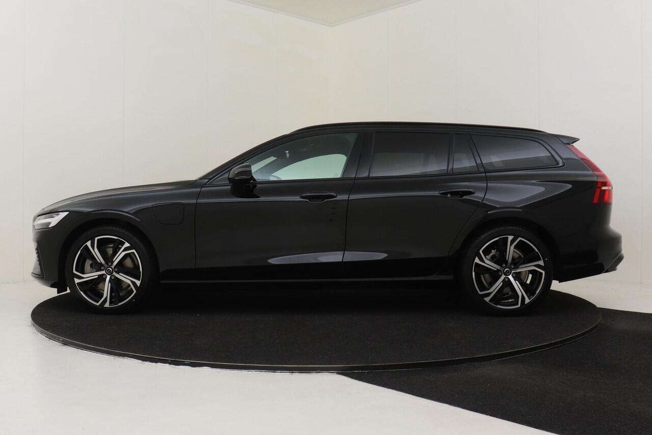 Volvo V60 T8 PLUG-IN HYBRID AWD ULTRA PERFORMANCE ED. DARK -PANO.DAK|HARMAN/KARDON|HEAD-UP DISP.|360°CAM|PRIVACY.GLAS|POLESTAR|19"