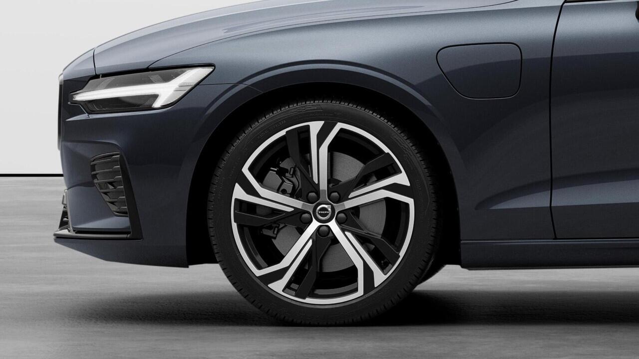 Volvo V60 2.0 T8 Plug-in hybrid AWD Plus Performance Edition / 19" velgen / Nappa leder interieur
