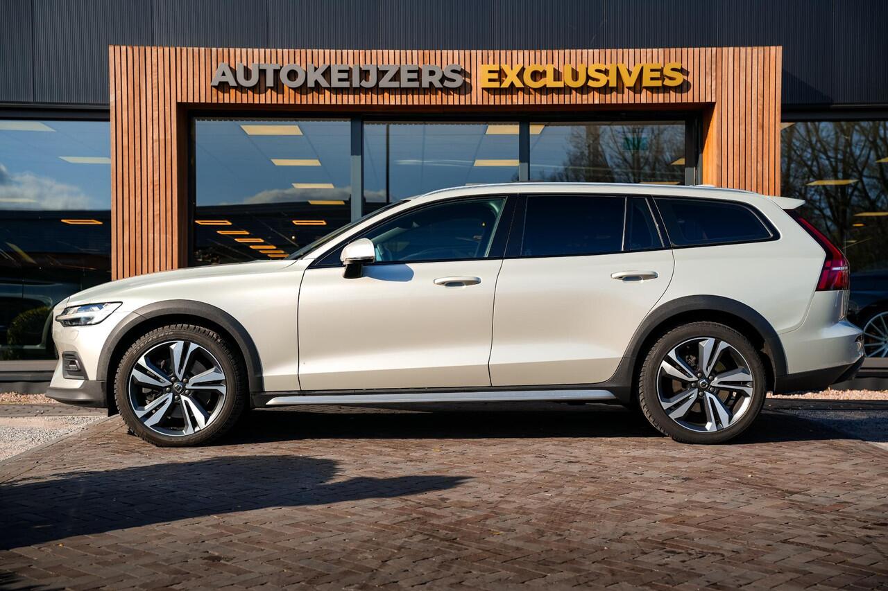 Volvo V60 CROSS COUNTRY 2.0 T5 AWD Pro Panodak Memory Harman Kardon Leer Trekhaak ACC HUD