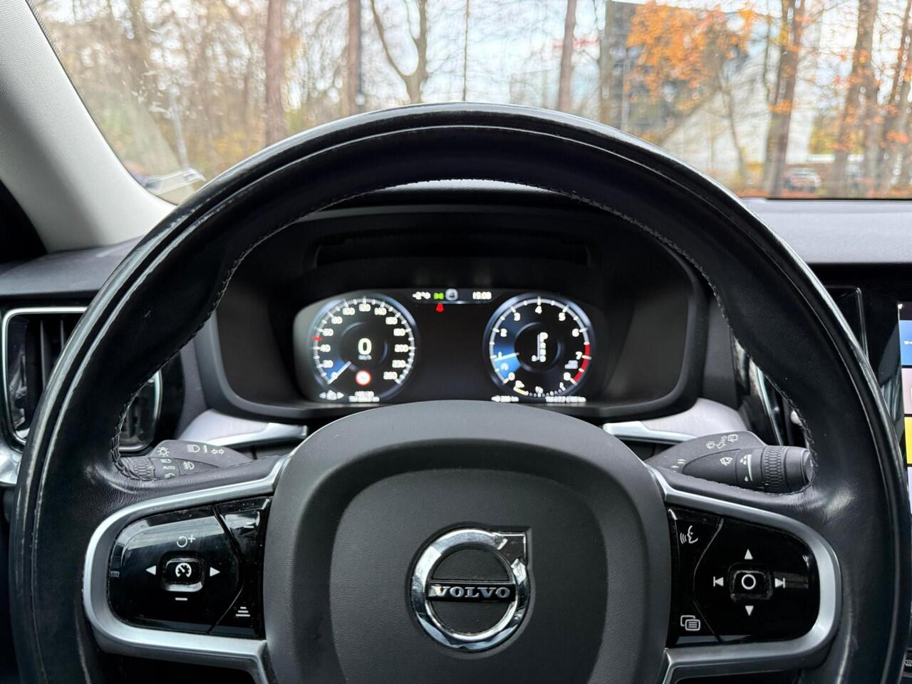 Volvo V60 CROSS COUNTRY 2.0 T5 AWD Pro