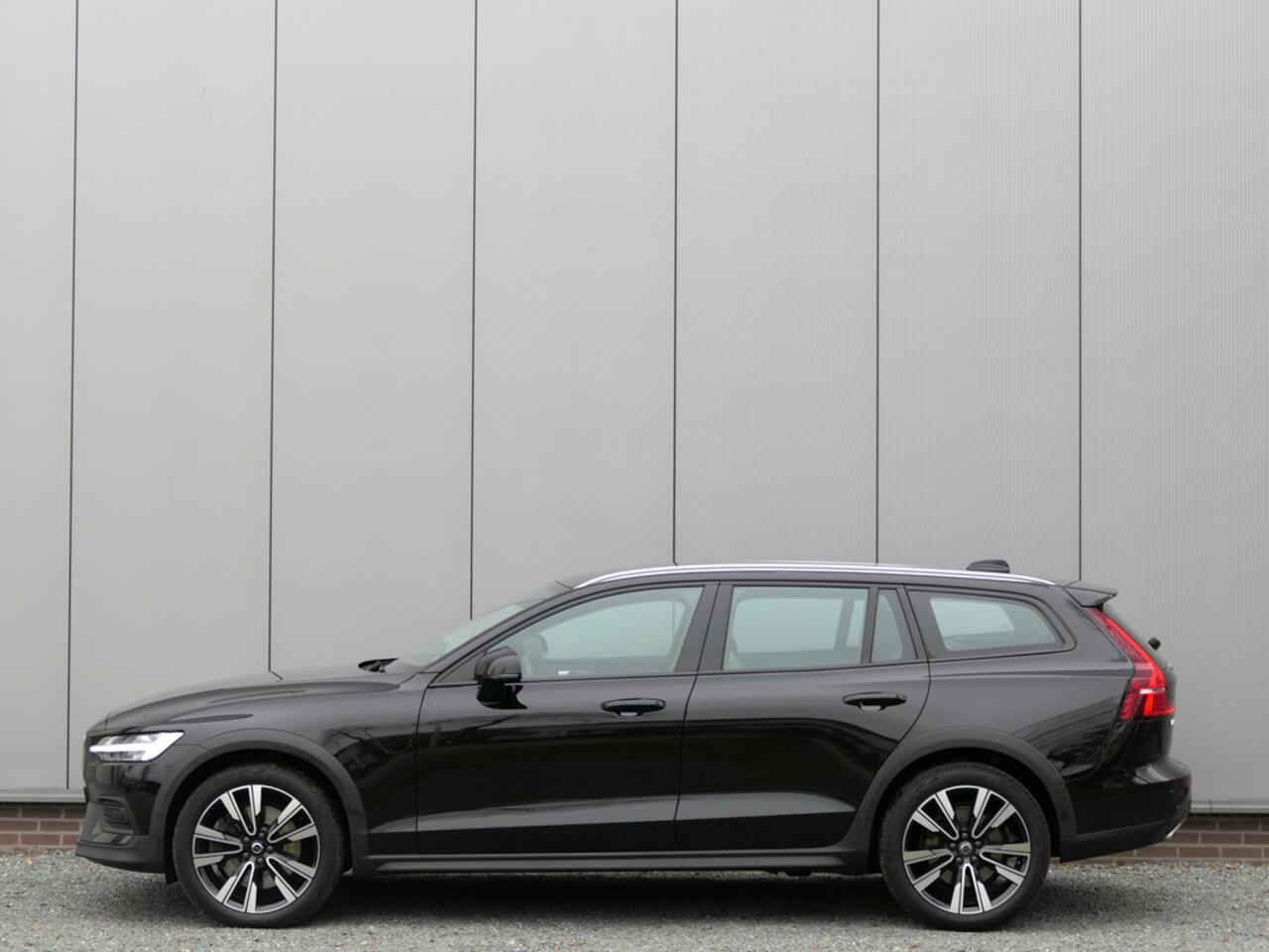 Volvo V60 CROSS COUNTRY T5 AWD AUT 12MND garantie / 360° camera / Apple ca