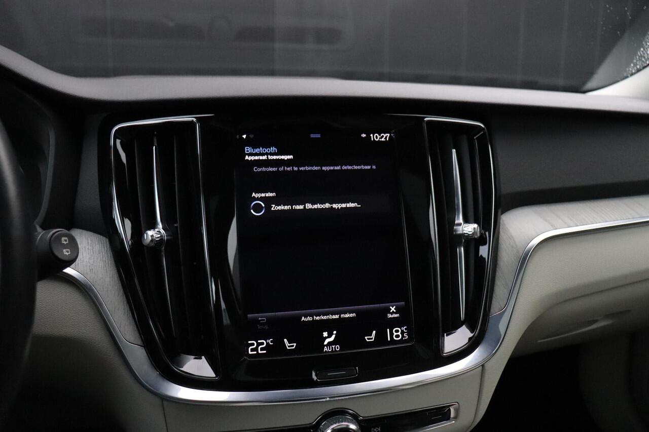 Volvo V60 CROSS COUNTRY 2.0 B5 251 PK AWD Pro | LEDER | STAND KACHEL | MEMORY | PANO-DAK | CAMERA | H&K SOUND | | CRUISE | NAVI |