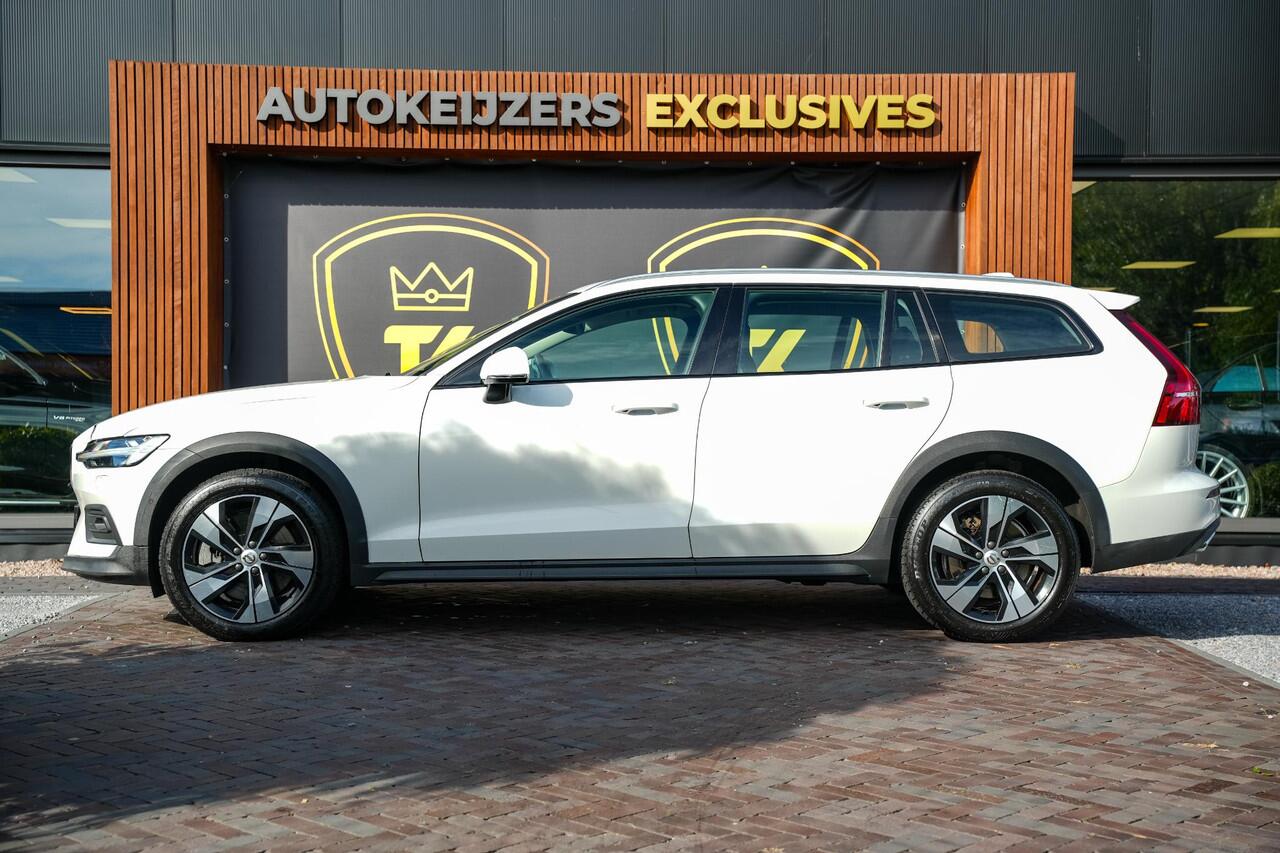 Volvo V60 CROSS COUNTRY 2.0 B5 AWD Pro Adaptieve Cruise Keyless Memory 18''LM