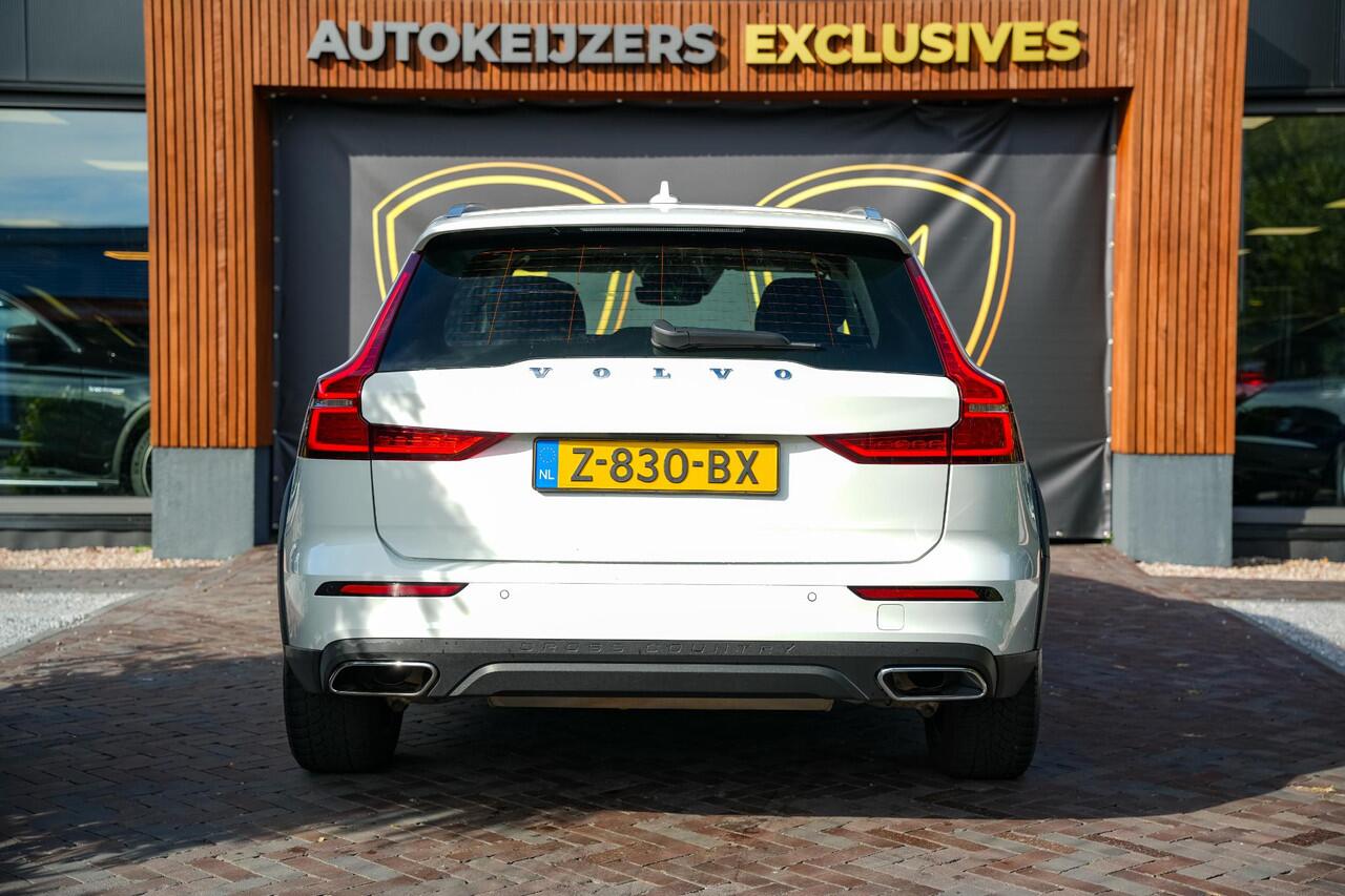 Volvo V60 CROSS COUNTRY 2.0 B5 AWD Pro Adaptieve Cruise Keyless Memory 18''LM