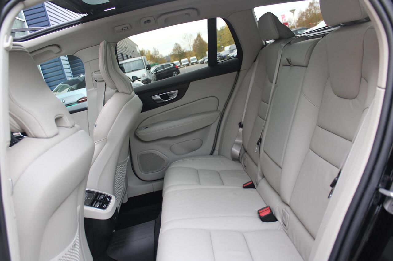 Volvo V60 CROSS COUNTRY 2.0 B5 250PK CROSSCOUNTRY AWD Ultimate AWD (VIERWIELAANDRIJVING) | PANORAMISCH SCHUIF/KANTELDAK | PARKEERVERWARMING MET TIMER (STANDKACHEL) | MORITZ LEDEREN BEKLEDING MET COMFORTSTOELEN EN DUAL TONE LEDEREN STUURWIEL | ELEKTRISCH VERSTELBARE VOORSTOELEN M