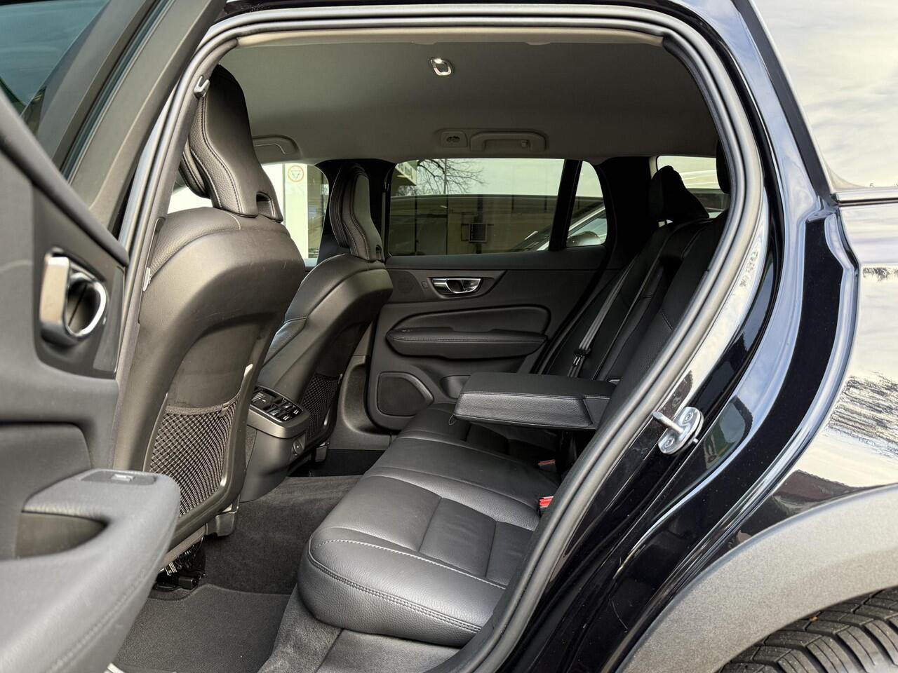 Volvo V60 CROSS COUNTRY 2.0 B5 AWD |360° Camera|HarmanKardon|Leder|