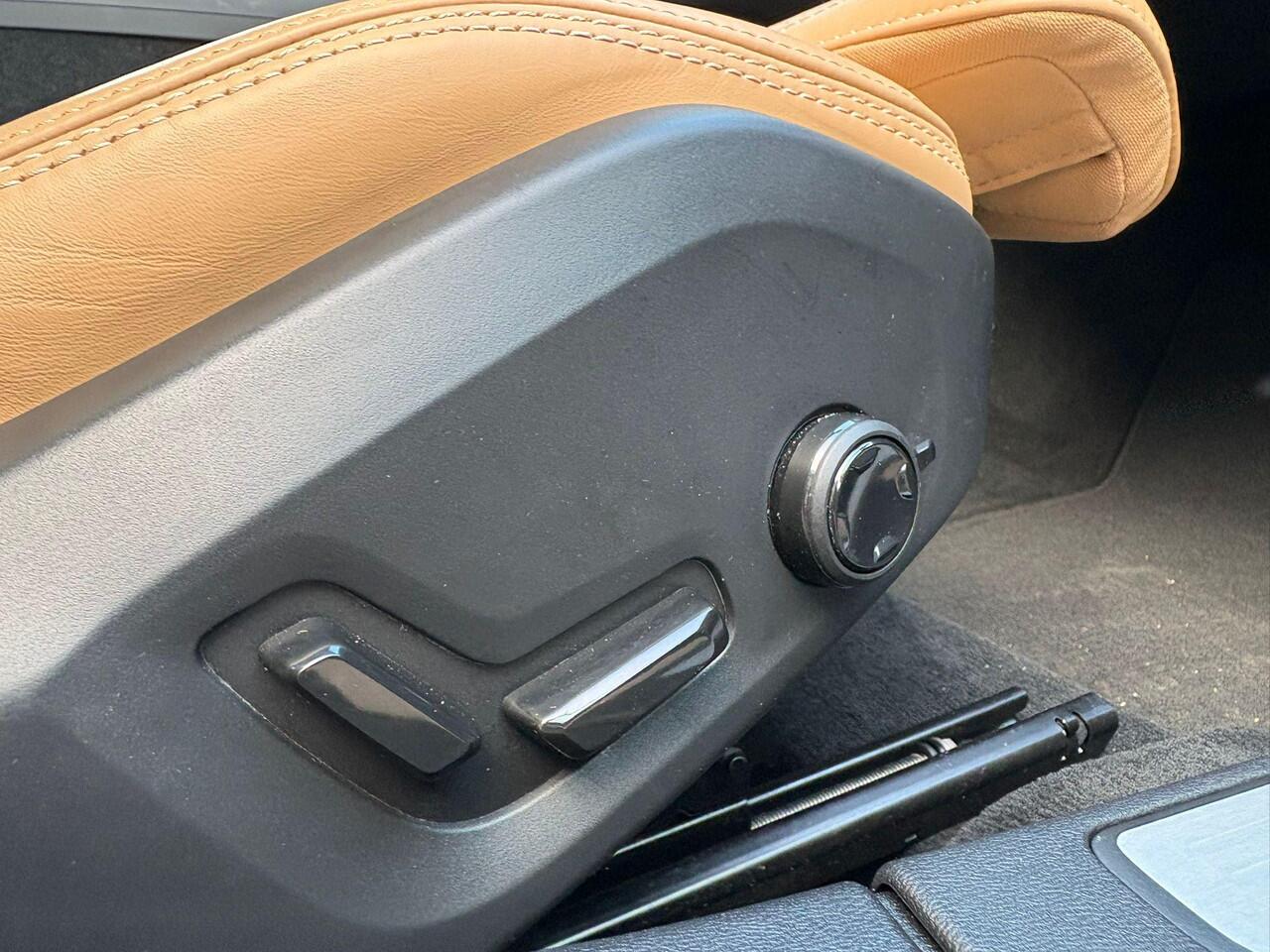 Volvo V60 CROSS COUNTRY B5 AWD Ultimate | Panoramadak | Harman Kardon | Nappaleder met stoelventilatie |