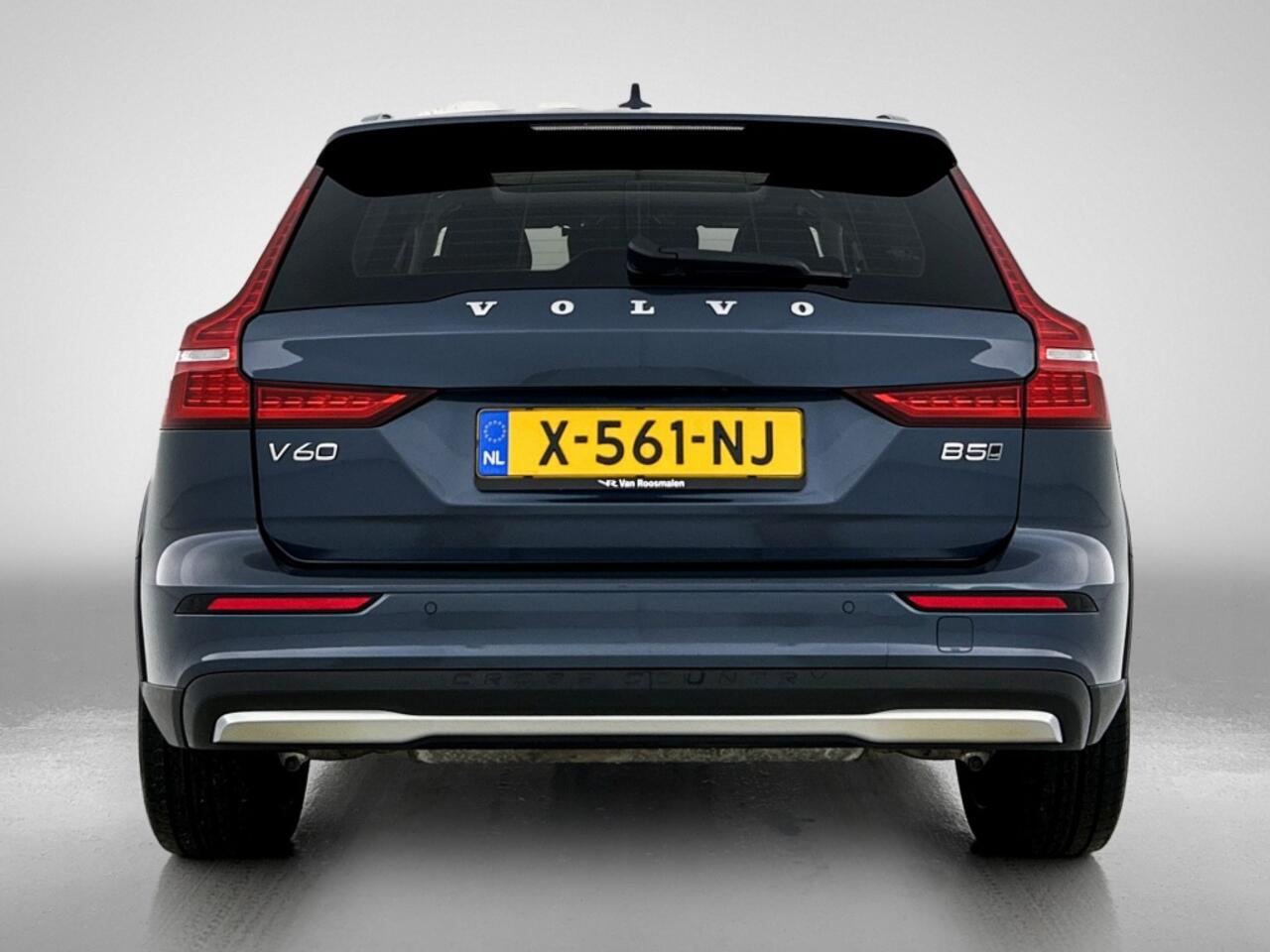 Volvo V60 CROSS COUNTRY 2.0 B5 AWD Ultimate | Leder | Panorama dak |