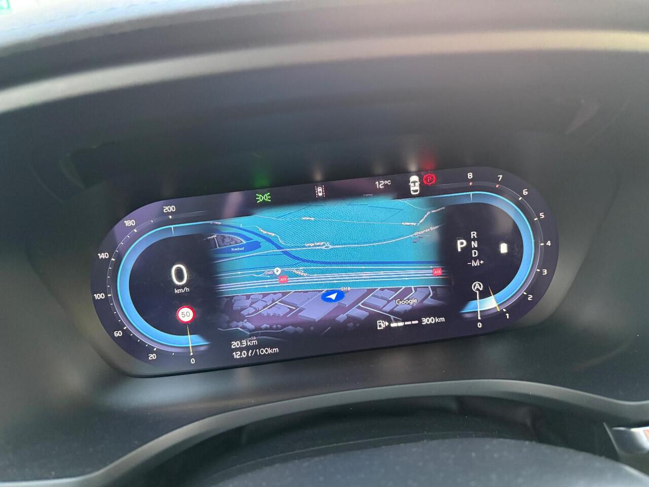 Volvo V60 CROSS COUNTRY 2.0 B5 AWD Ultimate | Bowers & Wilkins audio | Voorstoelen met massagefunctie | 20" | Stoel-/Stuurverwarming | Trekhaak | Gelamineerd glas | 360 Camera | Standkachel | Keyless Entry | Dodehoekdetectie | Google | Volvo On Call | Carplay |