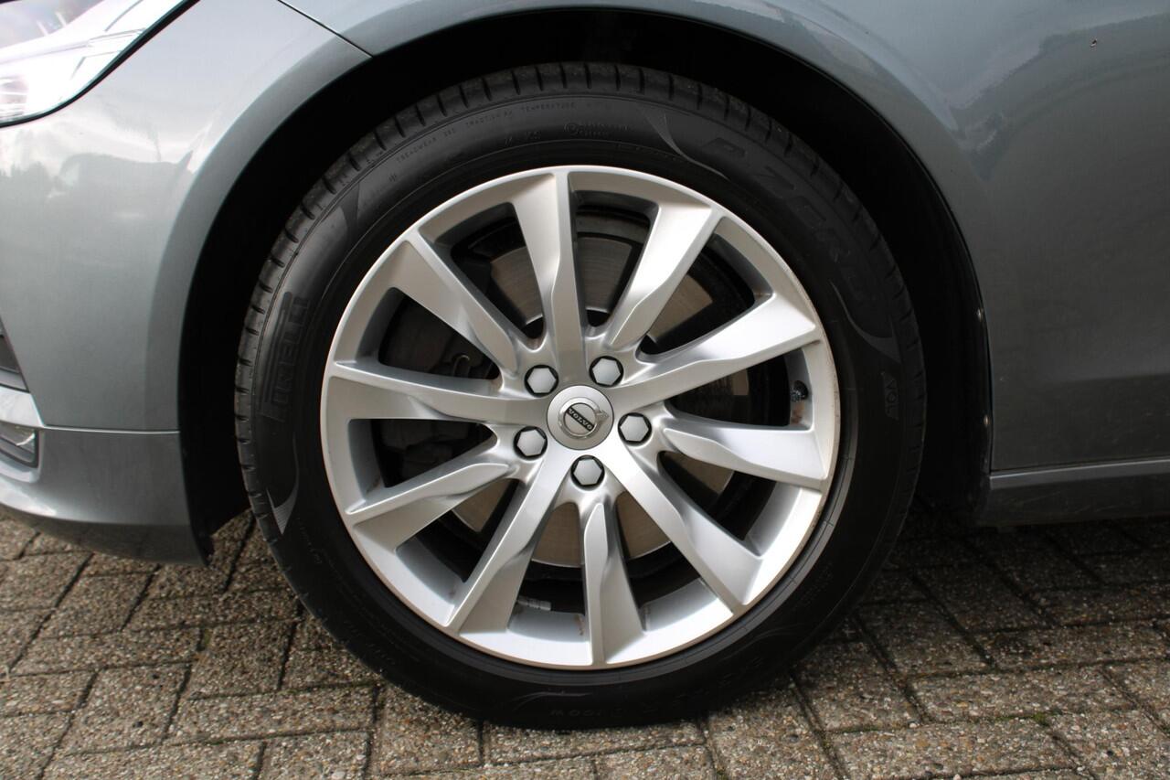 Volvo V90 2.0 T4 Momentum , Automaat, Leder, Trekhaak, Dakrails, Navi, Stoel/Stuurverwarming, Camera, Adap.Cruise, Apple Carplay & Android Auto, Clima, Bluetooth,