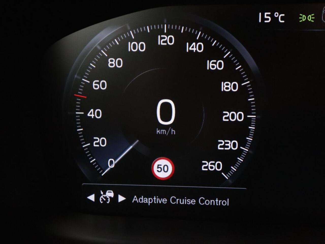 Volvo V90 Cross Country 2.0 T5 AWD | Leder | Trekhaak | Stoelverwarming | Adaptive cruise | Camera | Carplay | 19'' | Navigatie | DAB | Digital Cockpit