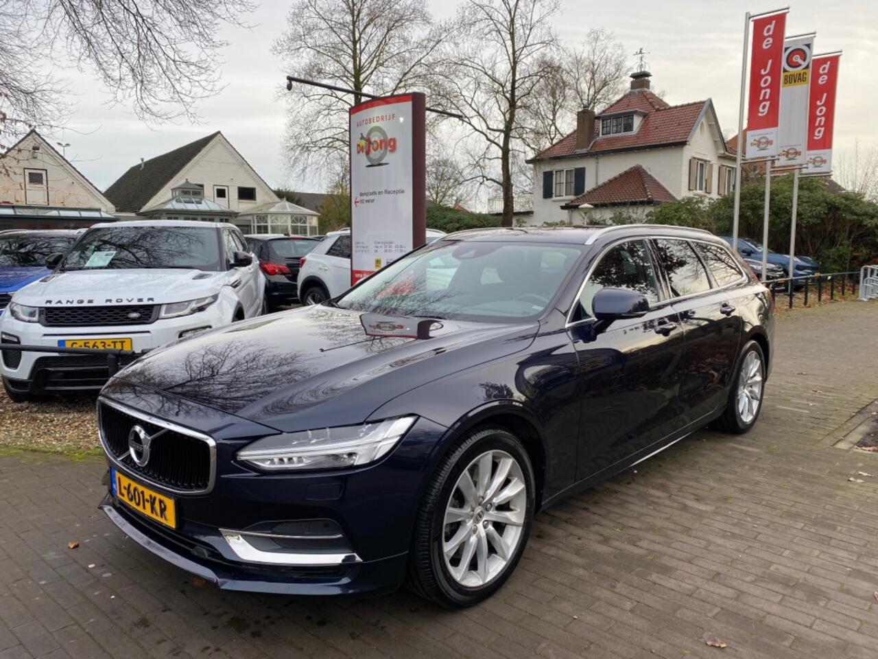 Volvo V90 2.0 T4 MOMENTUM 190PK AUTOMAAT / STOEL + STUUR VERW / PDC