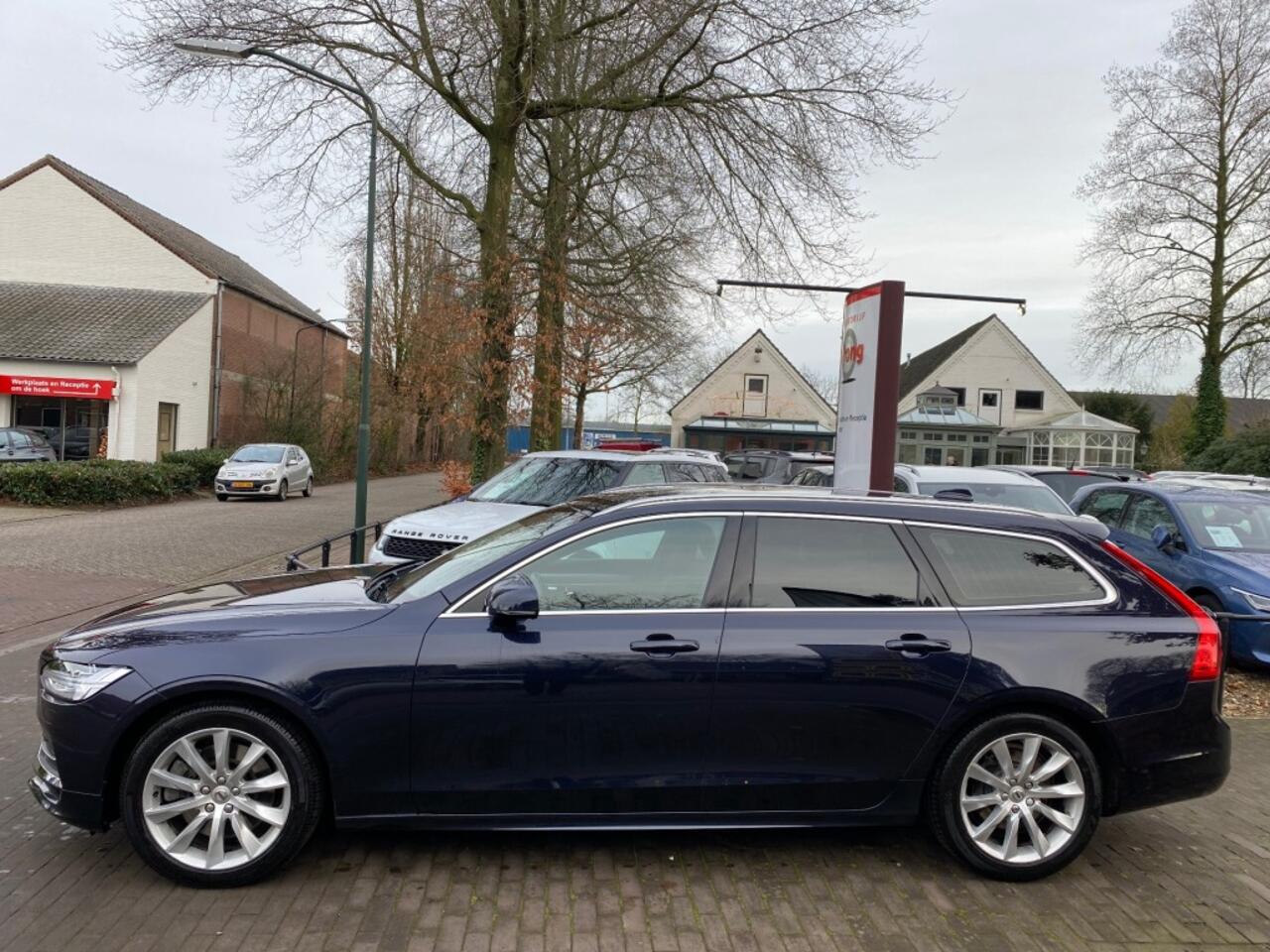 Volvo V90 2.0 T4 MOMENTUM 190PK AUTOMAAT / STOEL + STUUR VERW / PDC