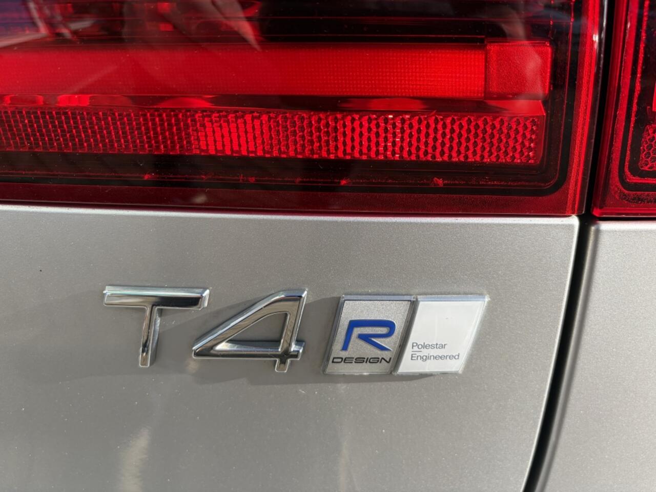 Volvo V90 2.0 T4 Business Sp. R-Design, Trekhaak, Pano, Polestar Eng.