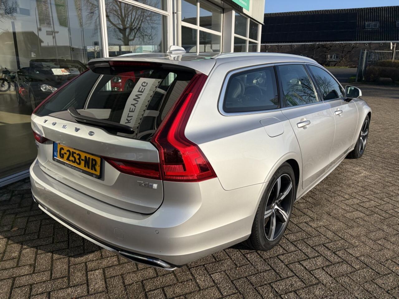 Volvo V90 2.0 T4 Business Sp. R-Design, Trekhaak, Pano, Polestar Eng.