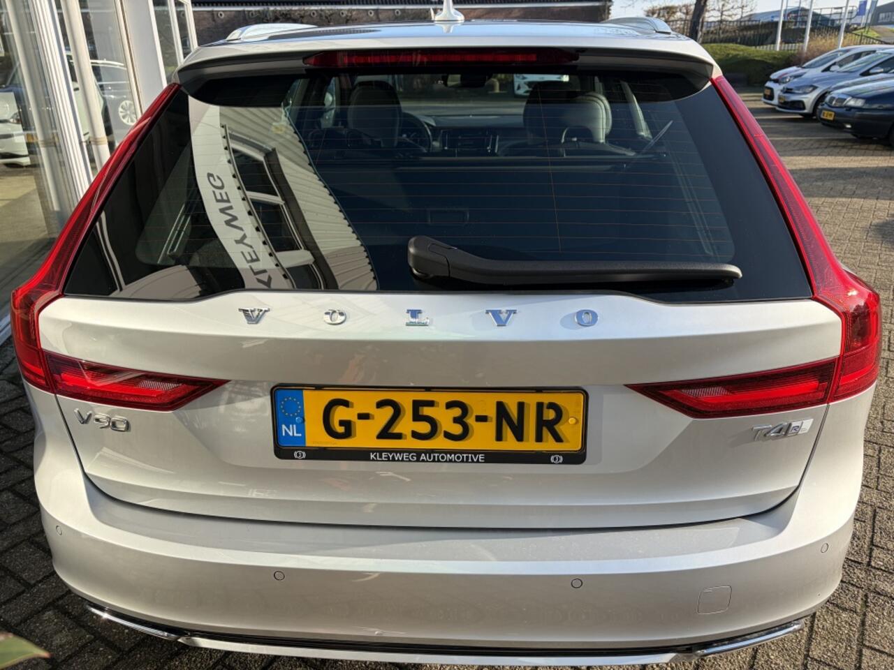 Volvo V90 2.0 T4 Business Sp. R-Design, Trekhaak, Pano, Polestar Eng.