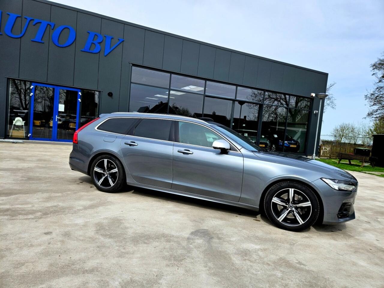 Volvo V90 2.0 T4 Business Sport R-Design / Panoramadak / Harman Kardon / H