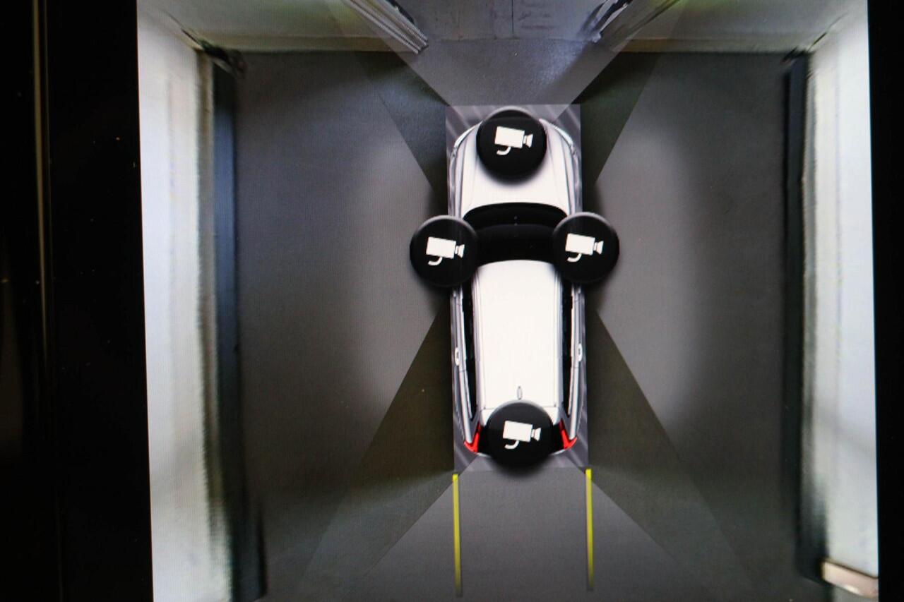 Volvo V90 2.0 B4 Business Pro | STUURVERWARMING | 360 CAMERA | TREKHAAK