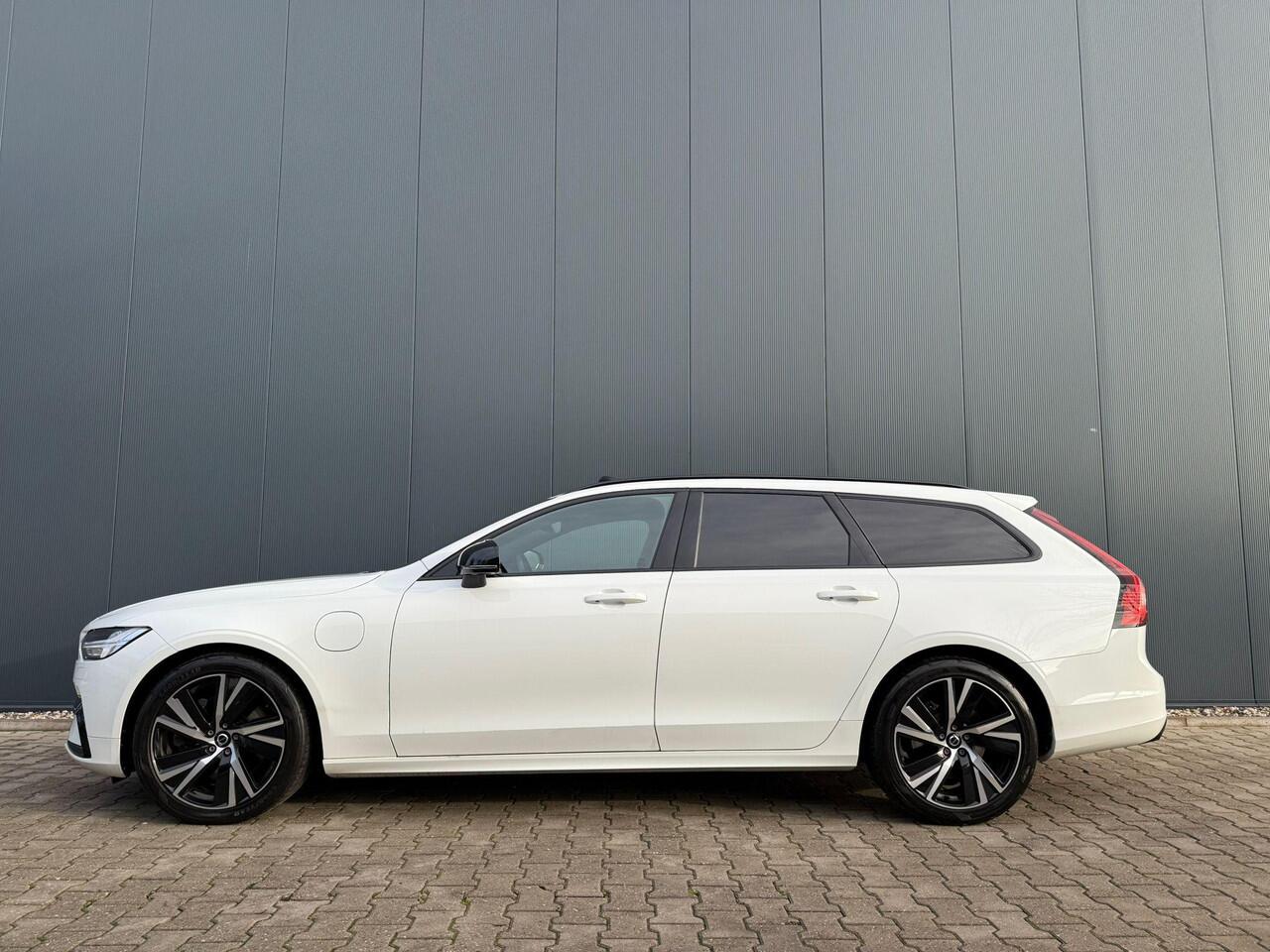 Volvo V90 2.0 T8 AWD R-Design luchtvering / B&W / Pano / HUD