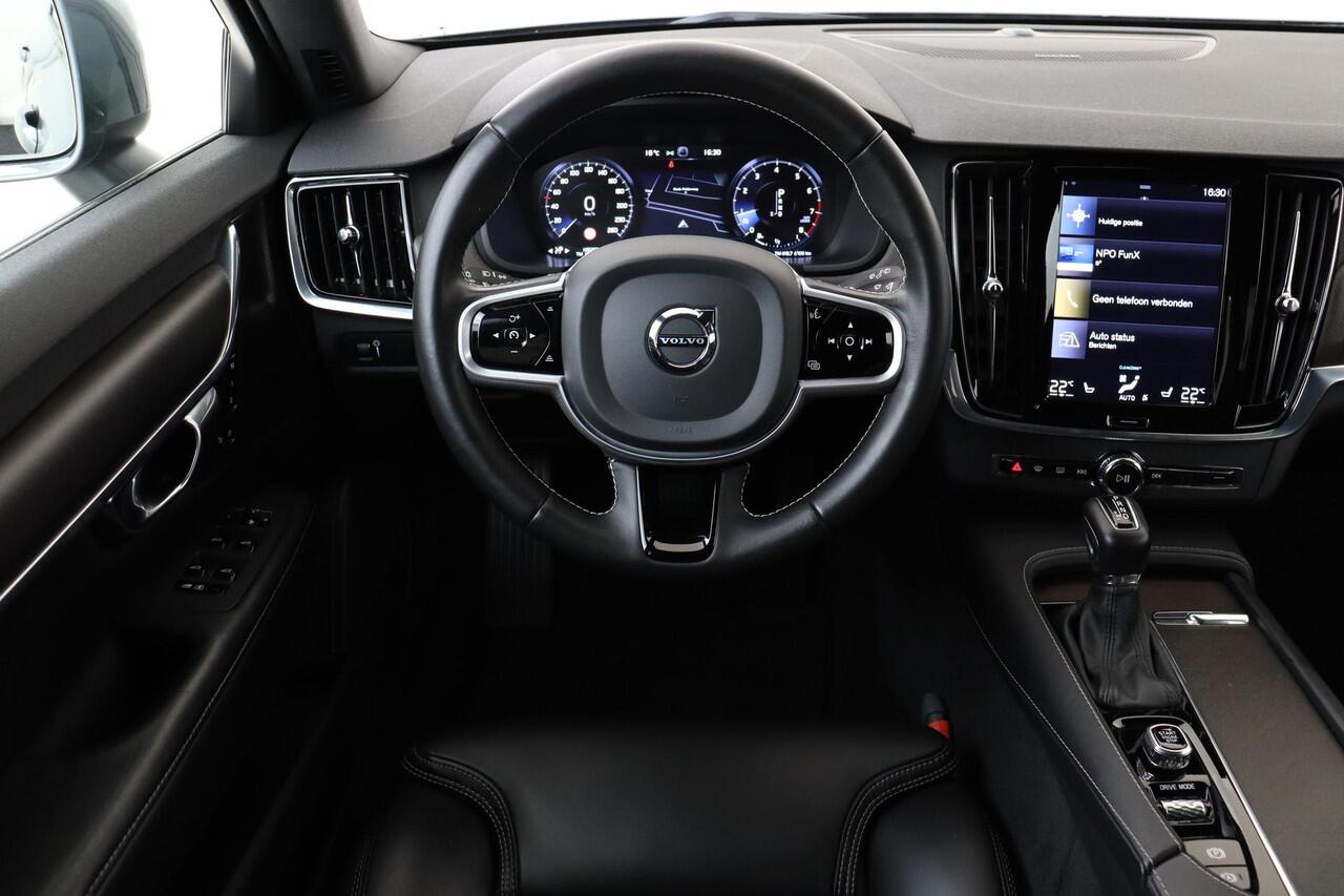 Volvo V90 CROSS COUNTRY T6 PRO -HARMAN/KARDON|LEDER|ADAP.LED|360°CAM|20"|STANDKACHEL|ADAP.CRUISE|KEYLESS