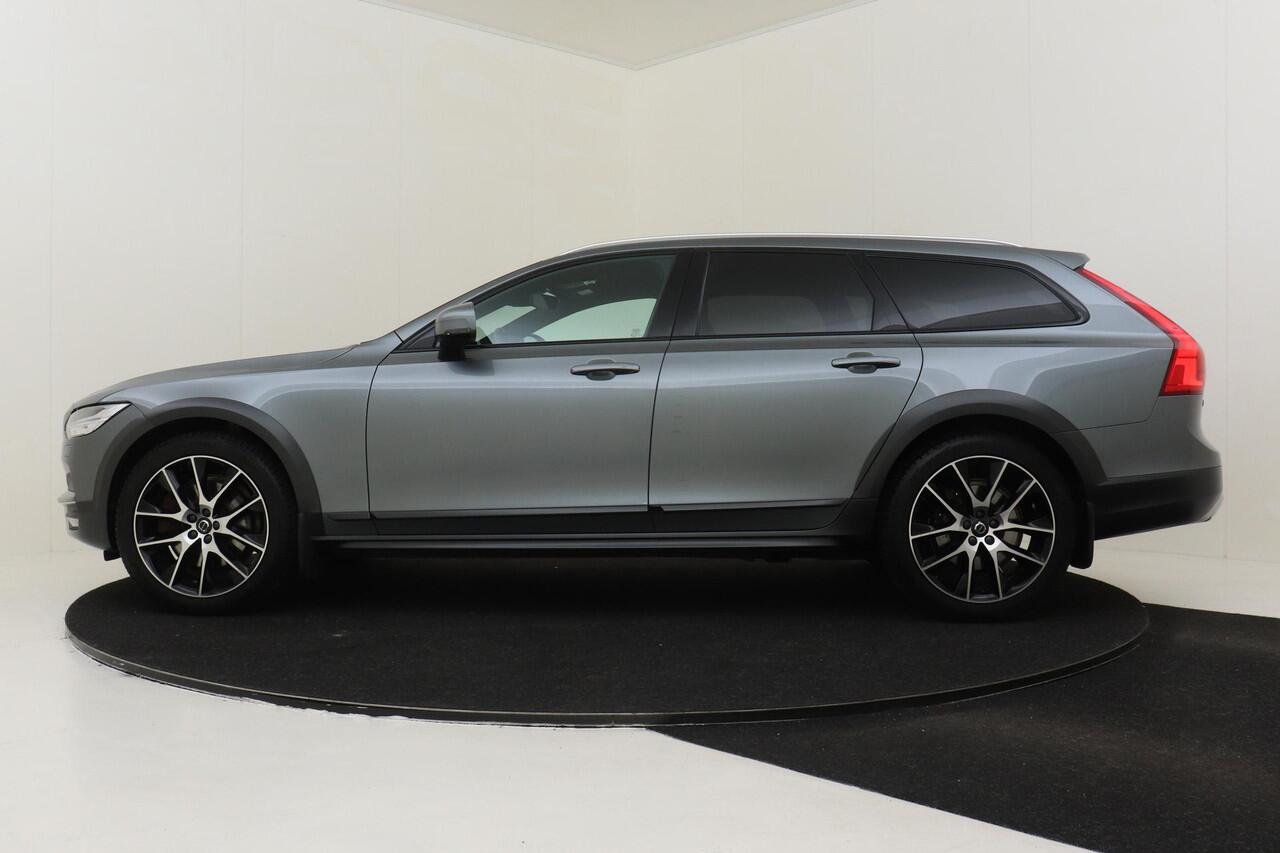 Volvo V90 CROSS COUNTRY T6 PRO -HARMAN/KARDON|LEDER|ADAP.LED|360°CAM|20"|STANDKACHEL|ADAP.CRUISE|KEYLESS