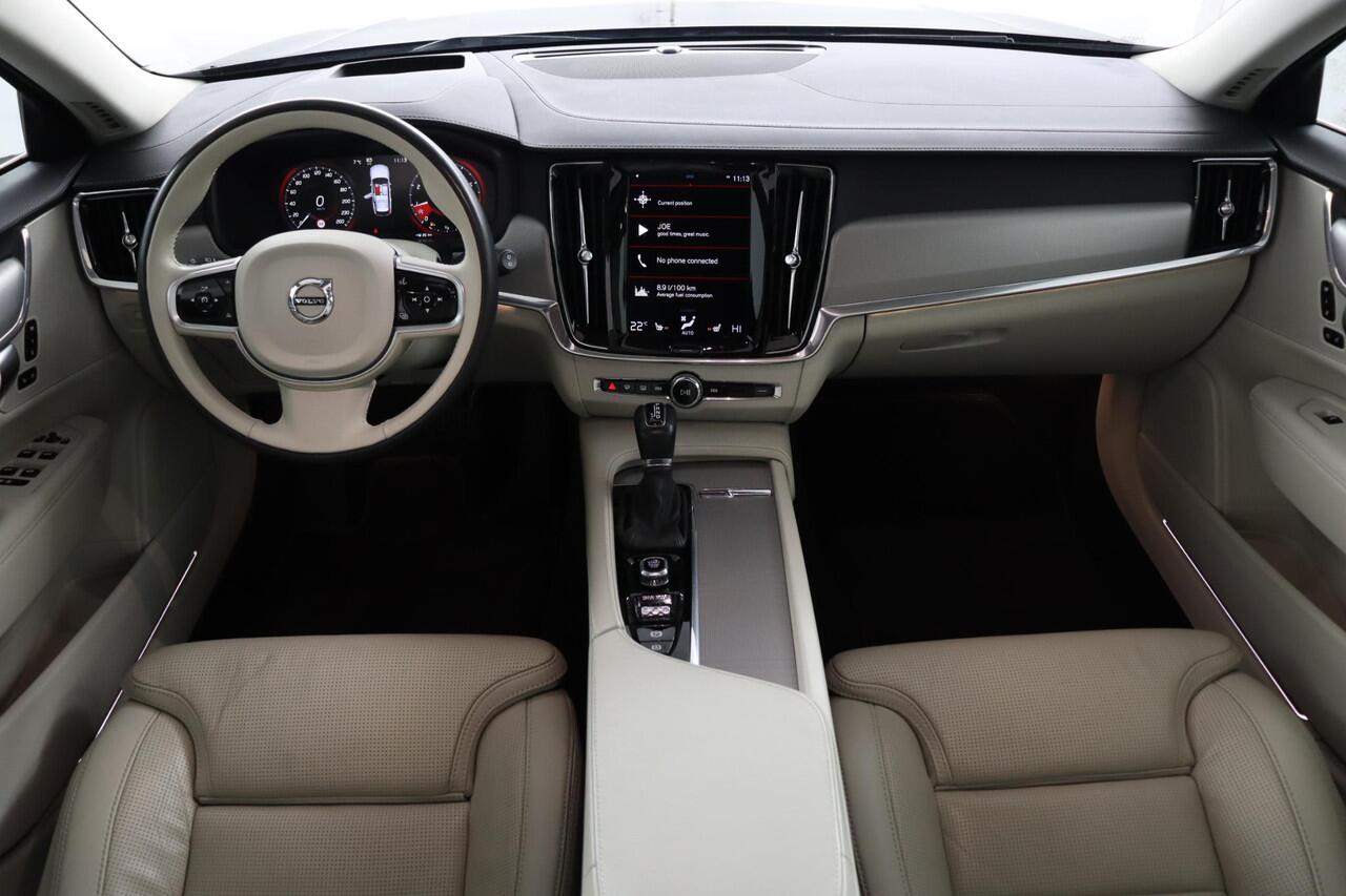 Volvo V90 2.0 T4 Business Luxury+ | NAP | ACC | Pano | DOH | Stoelverwarming | Trekhaak