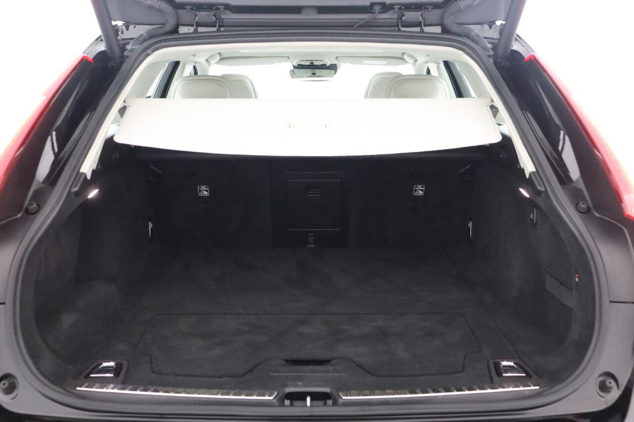 Volvo V90 2.0 T4 Business Luxury+ | NAP | ACC | Pano | DOH | Stoelverwarming | Trekhaak