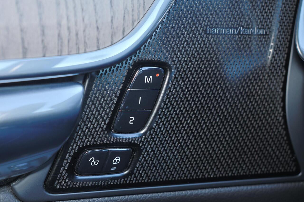 Volvo V90 T6 AWD Inscription - IntelliSafe Assist & Surround - Harman/Kardon audio - Adaptieve LED koplampen - Parkeercamera achter - Verwarmde voorstoelen, stuur & achterbank - Parkeersensoren voor & achter - Elektr. bedienb. voorstoelen met geheugen - Standkachel