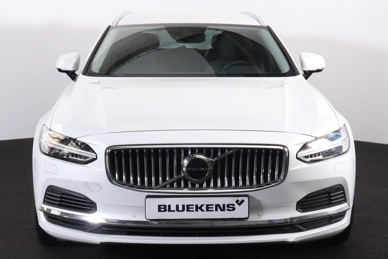 Volvo V90 T6 AWD Inscription - IntelliSafe Assist & Surround - Harman/Kardon audio - Adaptieve LED koplampen - Parkeercamera achter - Verwarmde voorstoelen, stuur & achterbank - Parkeersensoren voor & achter - Elektr. bedienb. voorstoelen met geheugen - Standkachel
