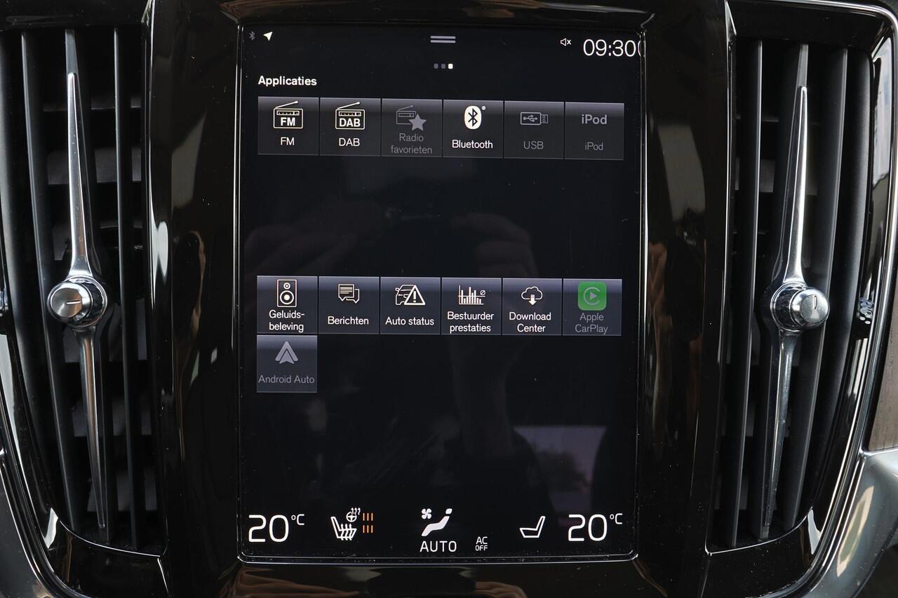 Volvo V90 T6 AWD Inscription - IntelliSafe Assist & Surround - Harman/Kardon audio - Adaptieve LED koplampen - Parkeercamera achter - Verwarmde voorstoelen, stuur & achterbank - Parkeersensoren voor & achter - Elektr. bedienb. voorstoelen met geheugen - Standkachel