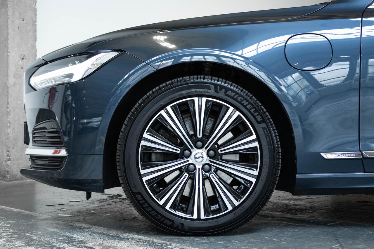 Volvo V90 T8 Automaat AWD Inscription | Panoramadak| Interieur Voorverwarming| Electrisch Bedienbare Voorstoelen| Adaptieve Cruise Control| Blind Spot | Semi Electrische Trekhaak| Alarmklasse 3| Parkeer Camera.